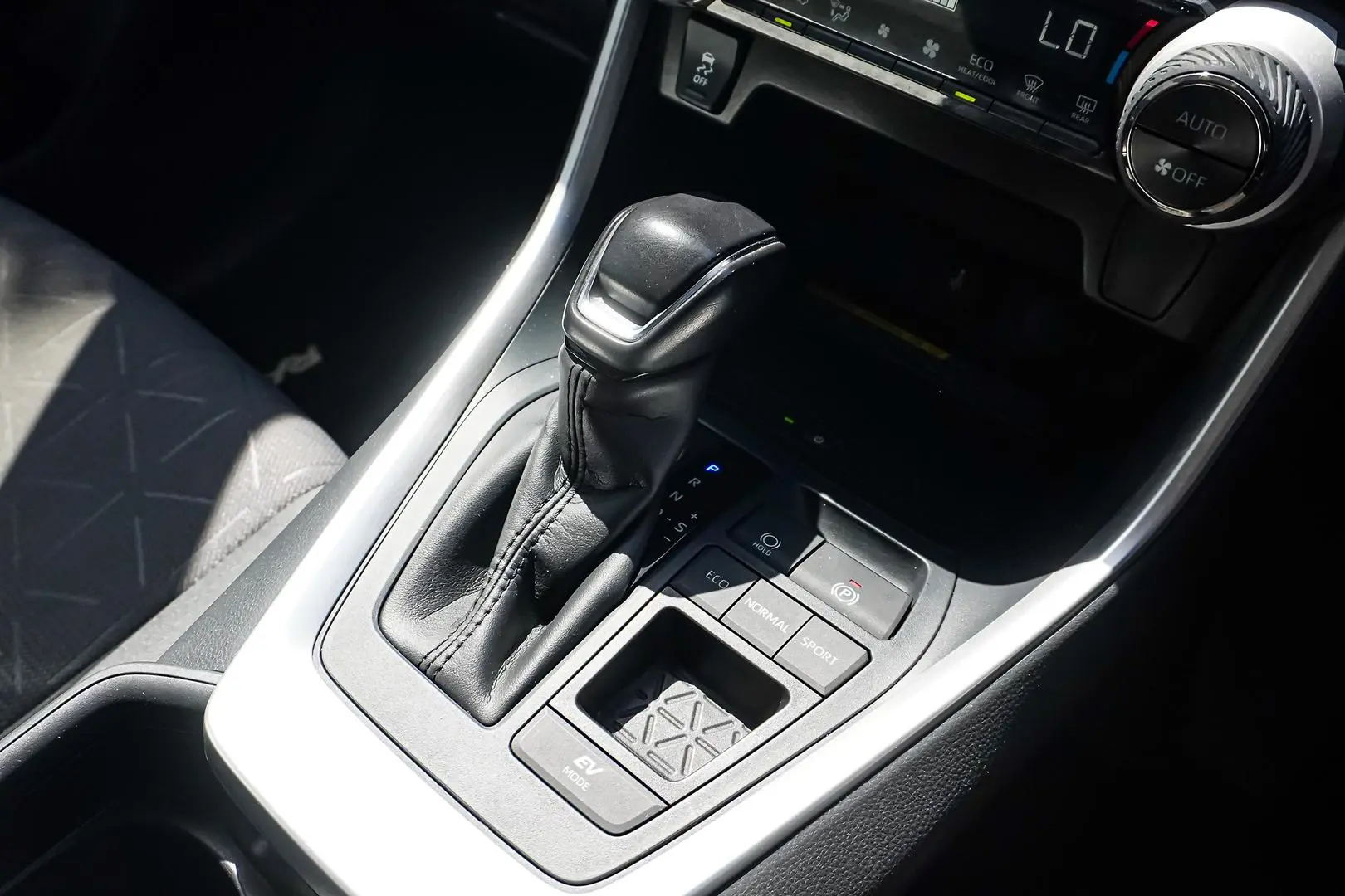 2020 Toyota RAV4 Gallery Image 20