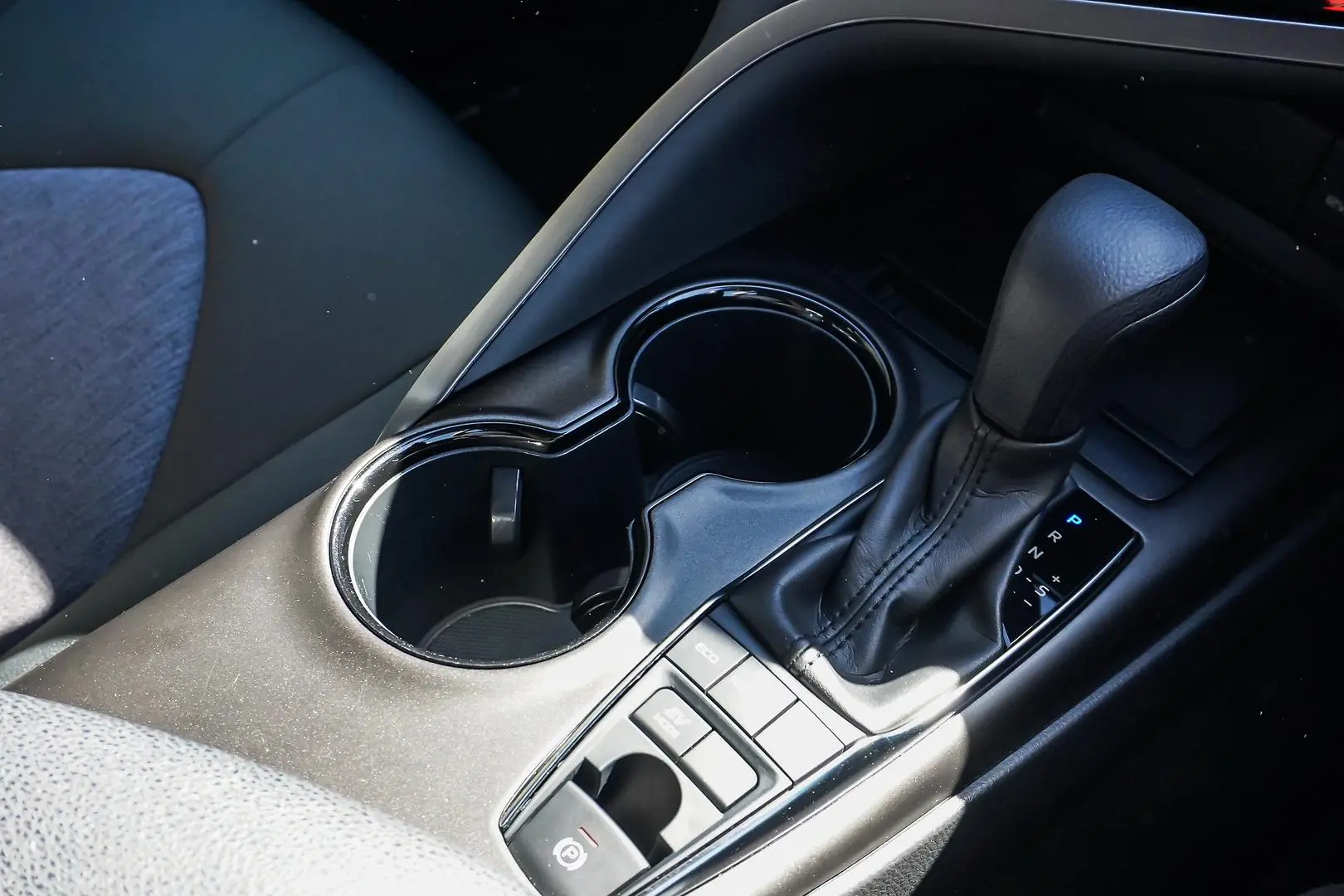 2021 Toyota Camry Gallery Image 19