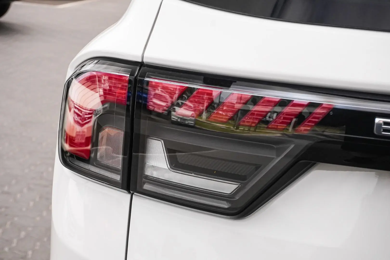 2024 Ford Everest Gallery Image 8