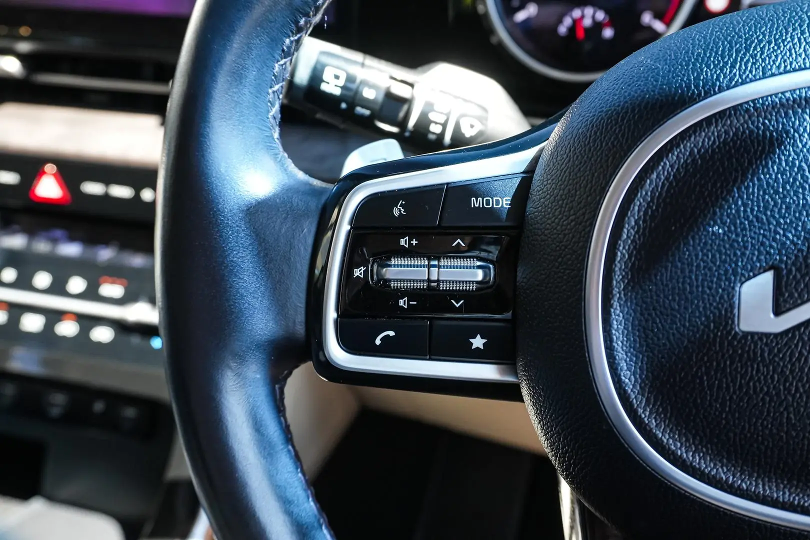 2022 Kia Carnival Gallery Image 19