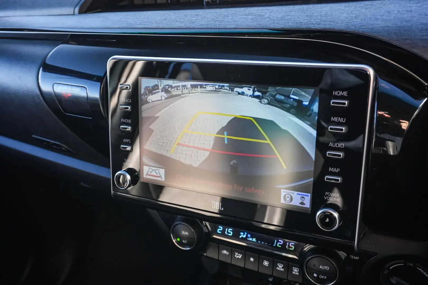 2022 Toyota Hilux Gallery Image 22