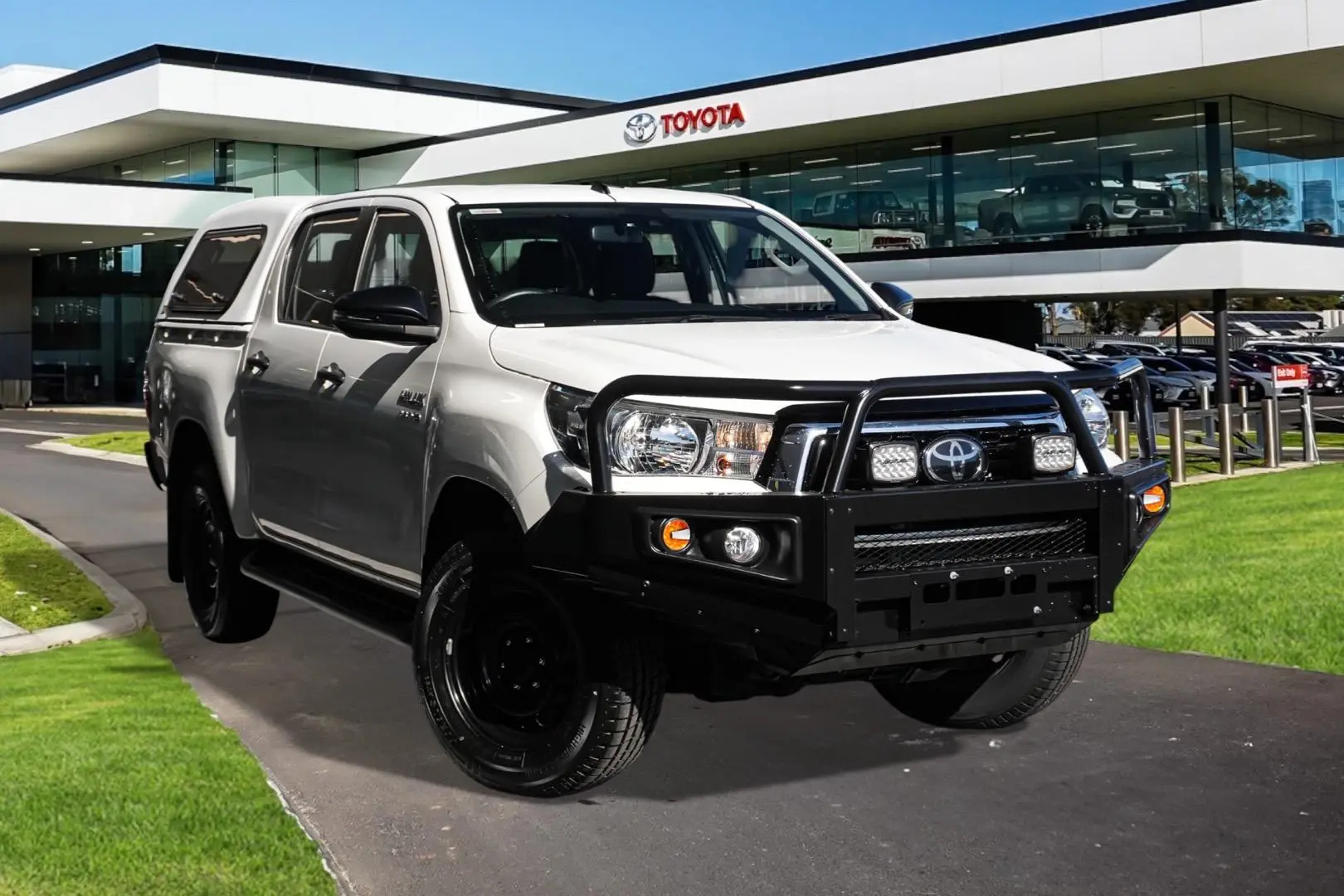 2019 Toyota Hilux Gallery Image 1