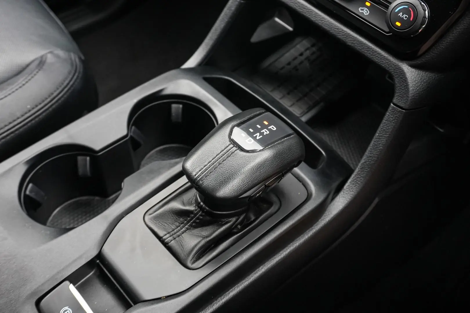 2024 Ford Everest Gallery Image 16