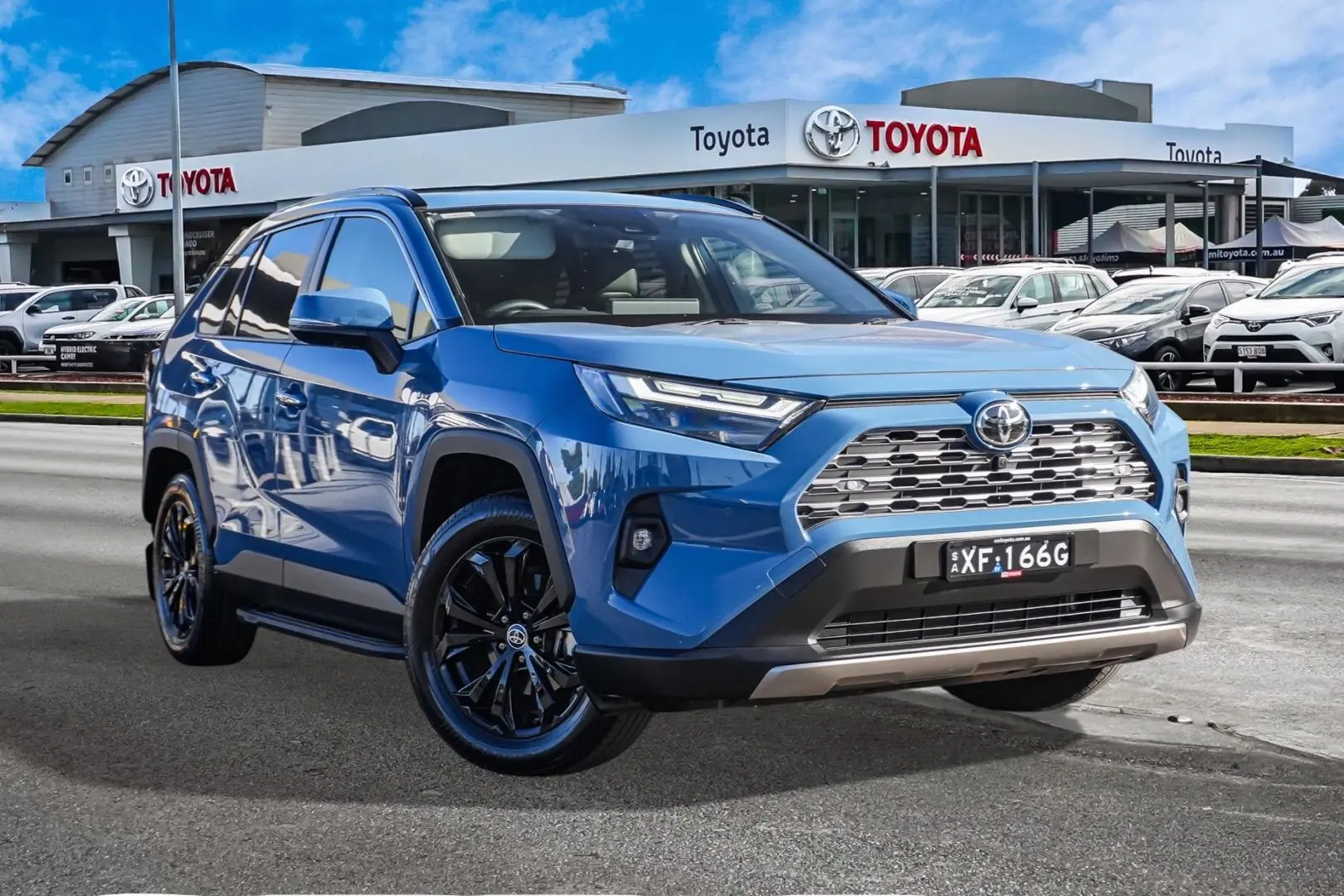 2025 Toyota RAV4 Gallery Image 1