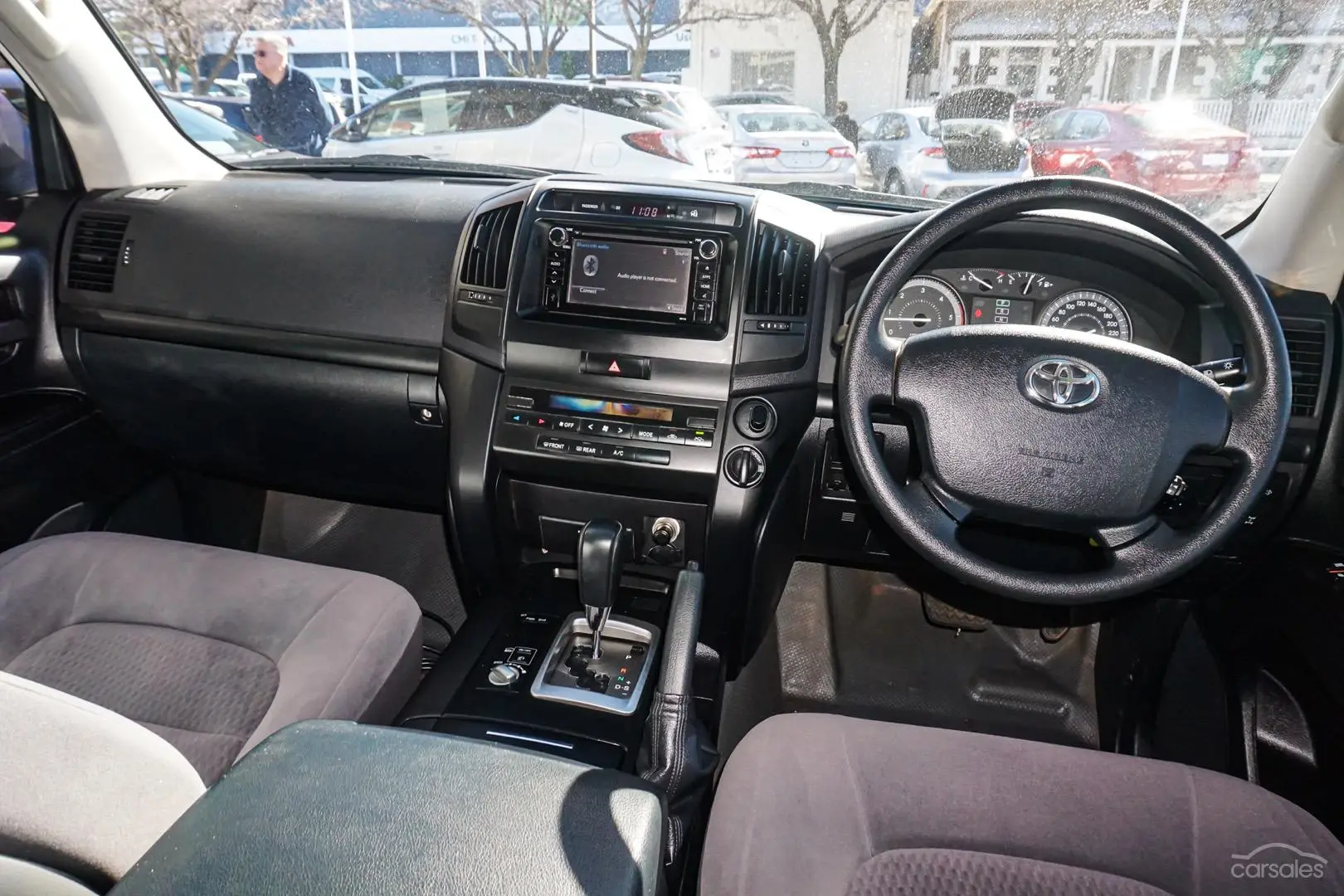 2017 Toyota Landcruiser Image 9