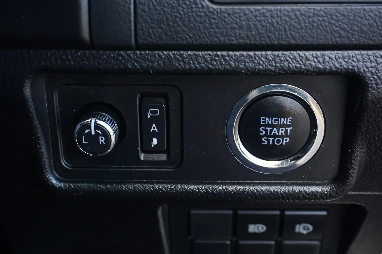 2021 Toyota Landcruiser Prado Gallery Image 24