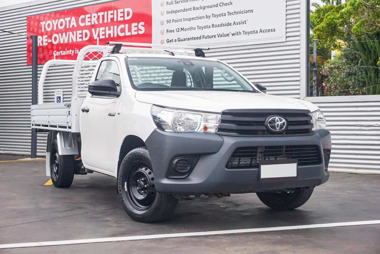 2021 Toyota Hilux Image 1