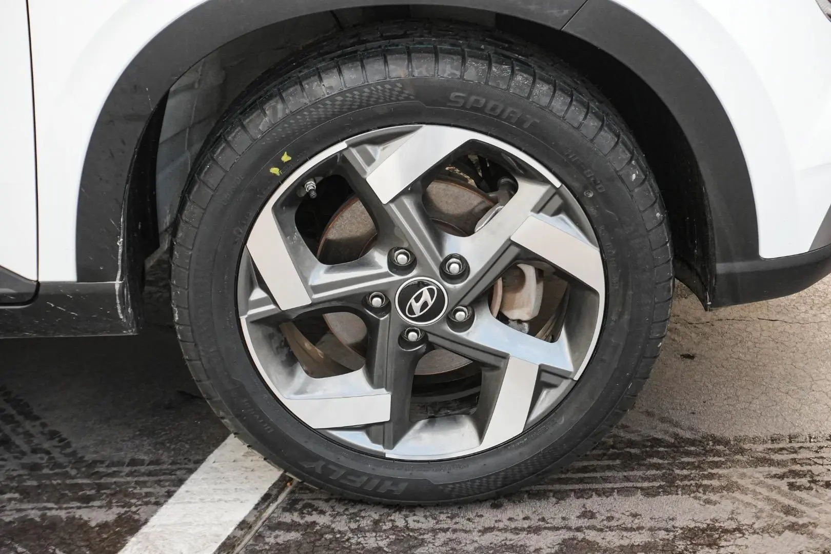 2022 Hyundai Venue Gallery Image 13