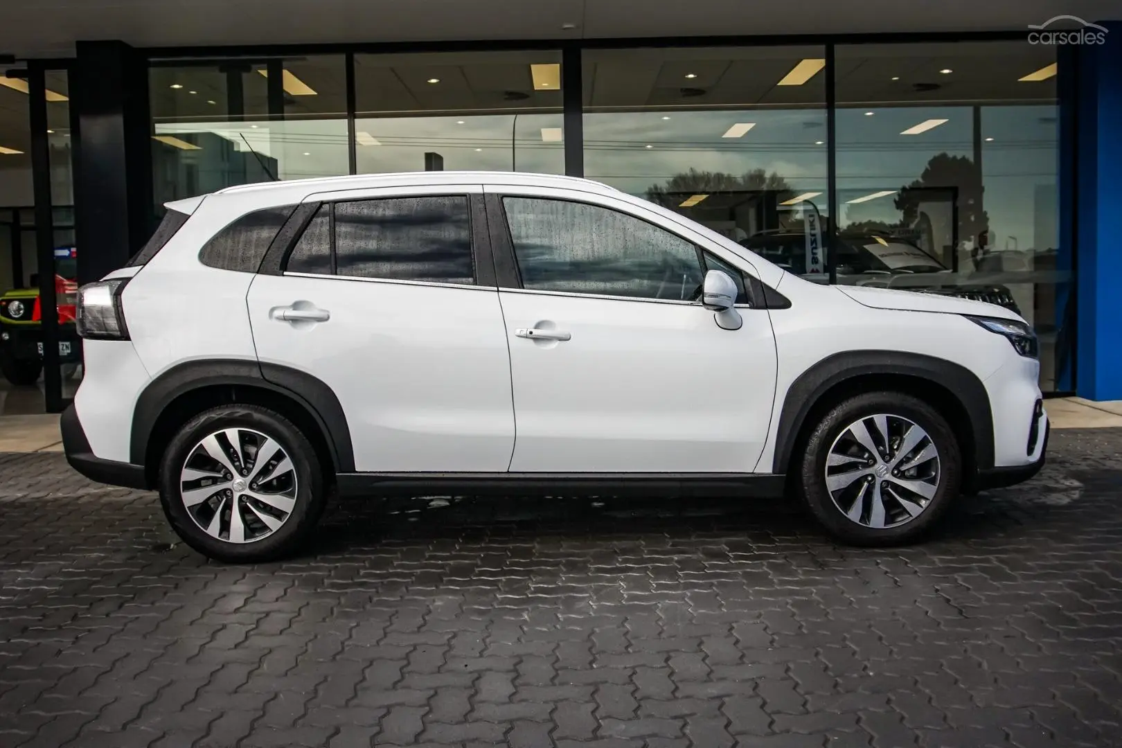 2023 Suzuki S-Cross Image 3