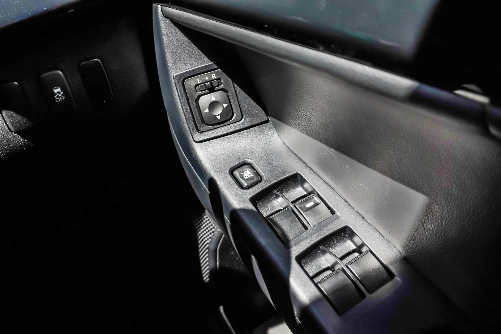 2017 Mitsubishi Lancer Gallery Image 22