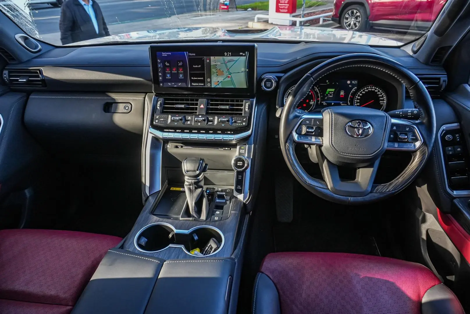 2022 Toyota Landcruiser Gallery Image 9