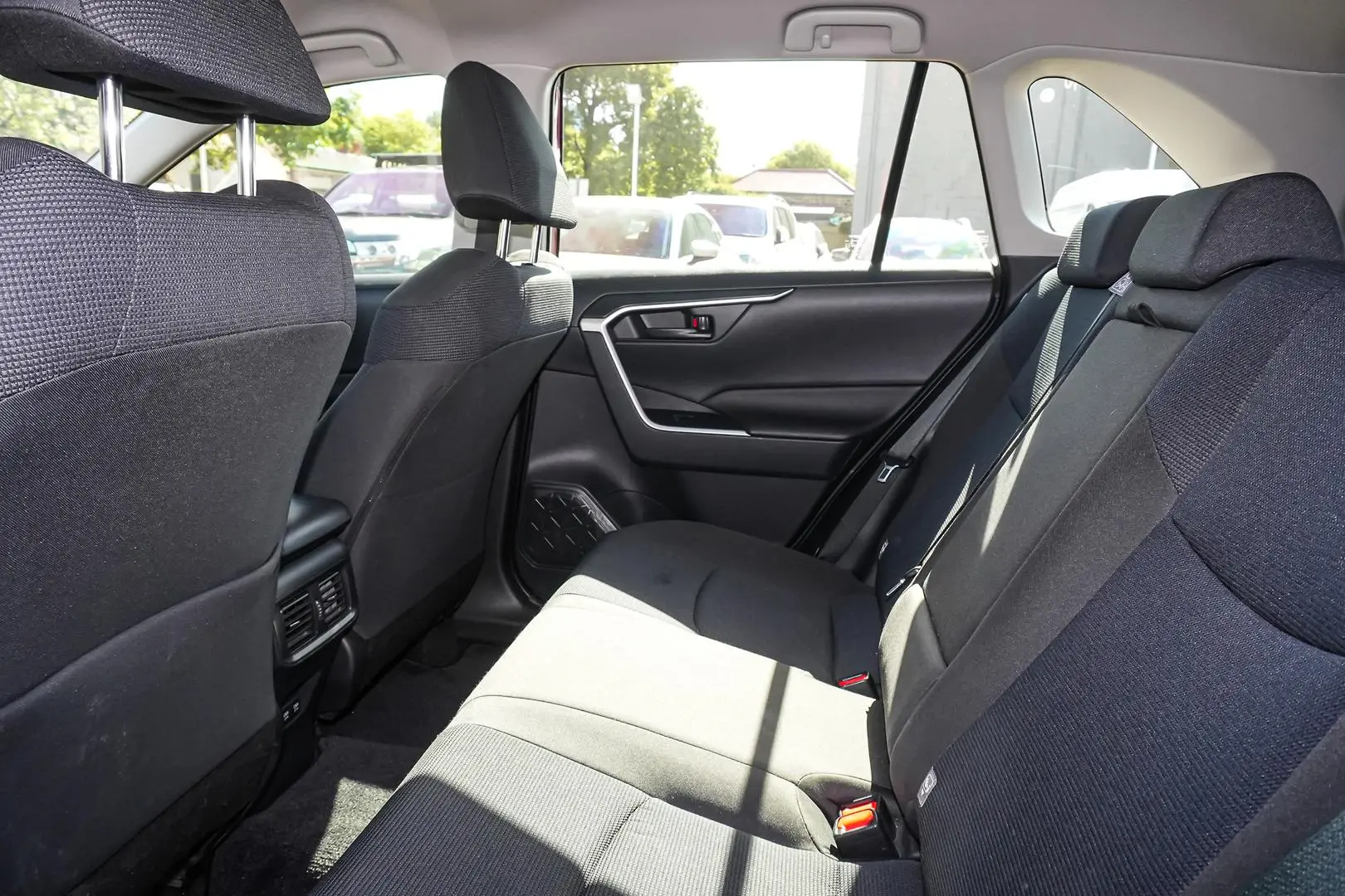 2022 Toyota RAV4 Gallery Image 8