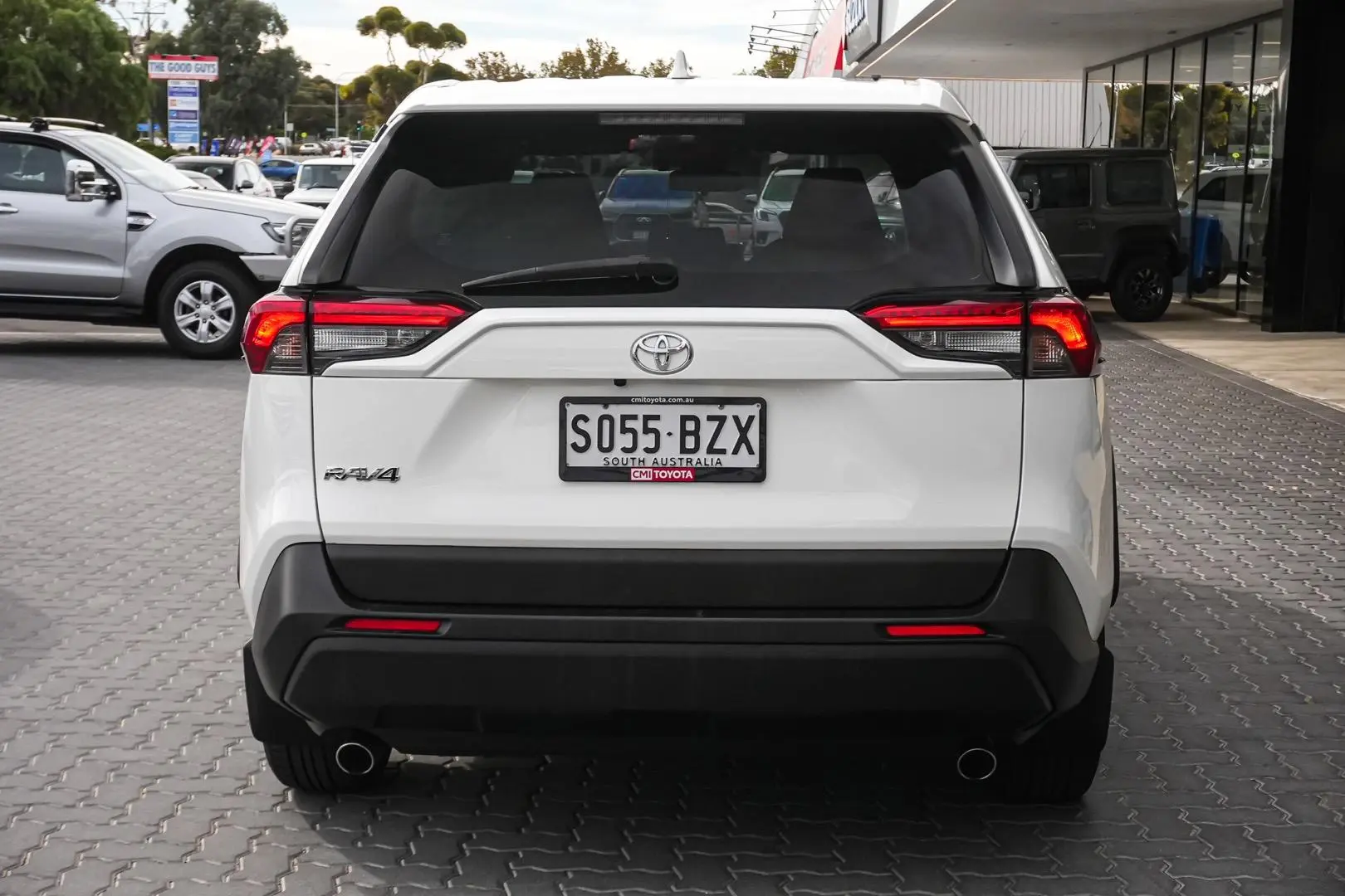 2019 Toyota RAV4 Gallery Image 6