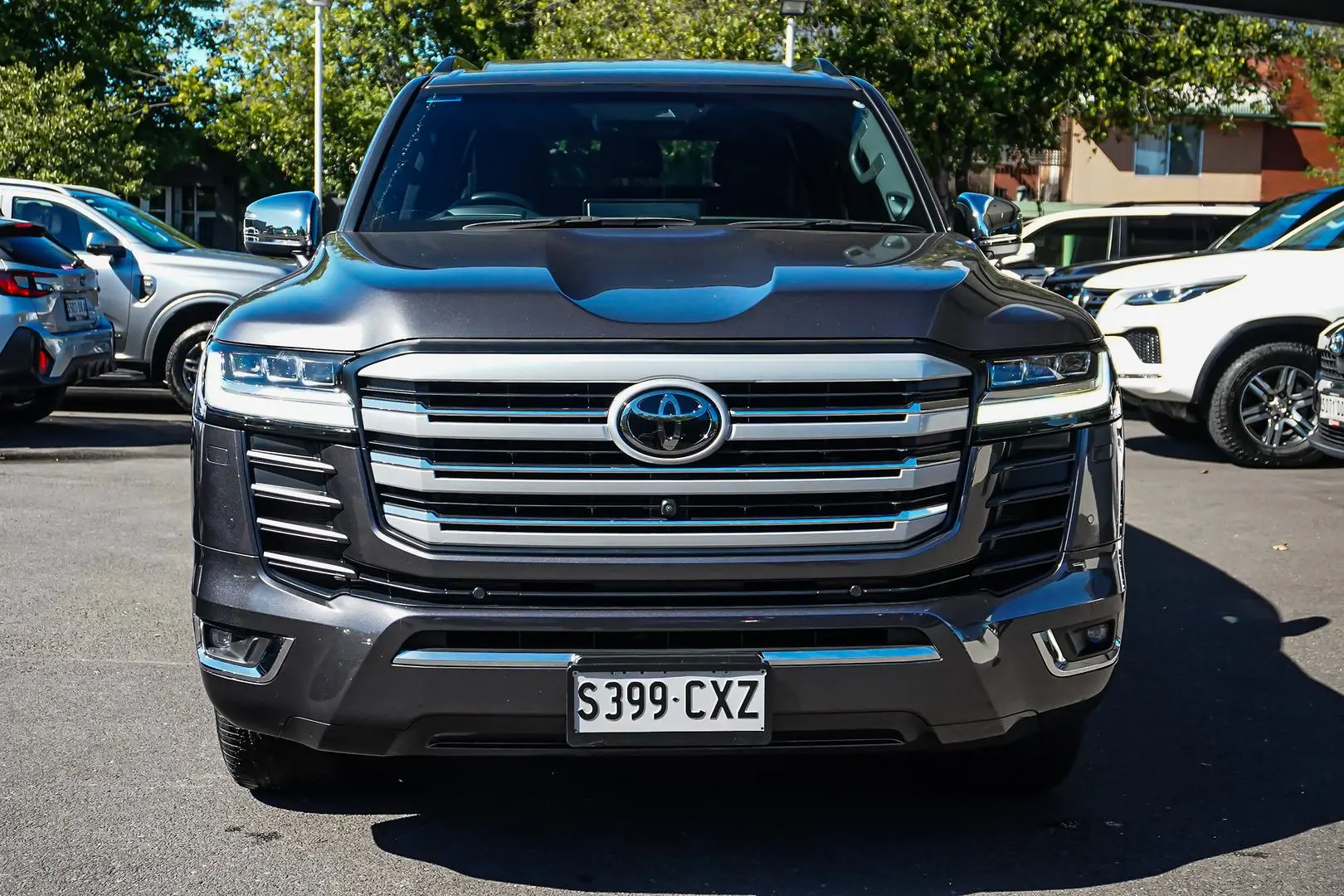 2023 Toyota Landcruiser Gallery Image 4