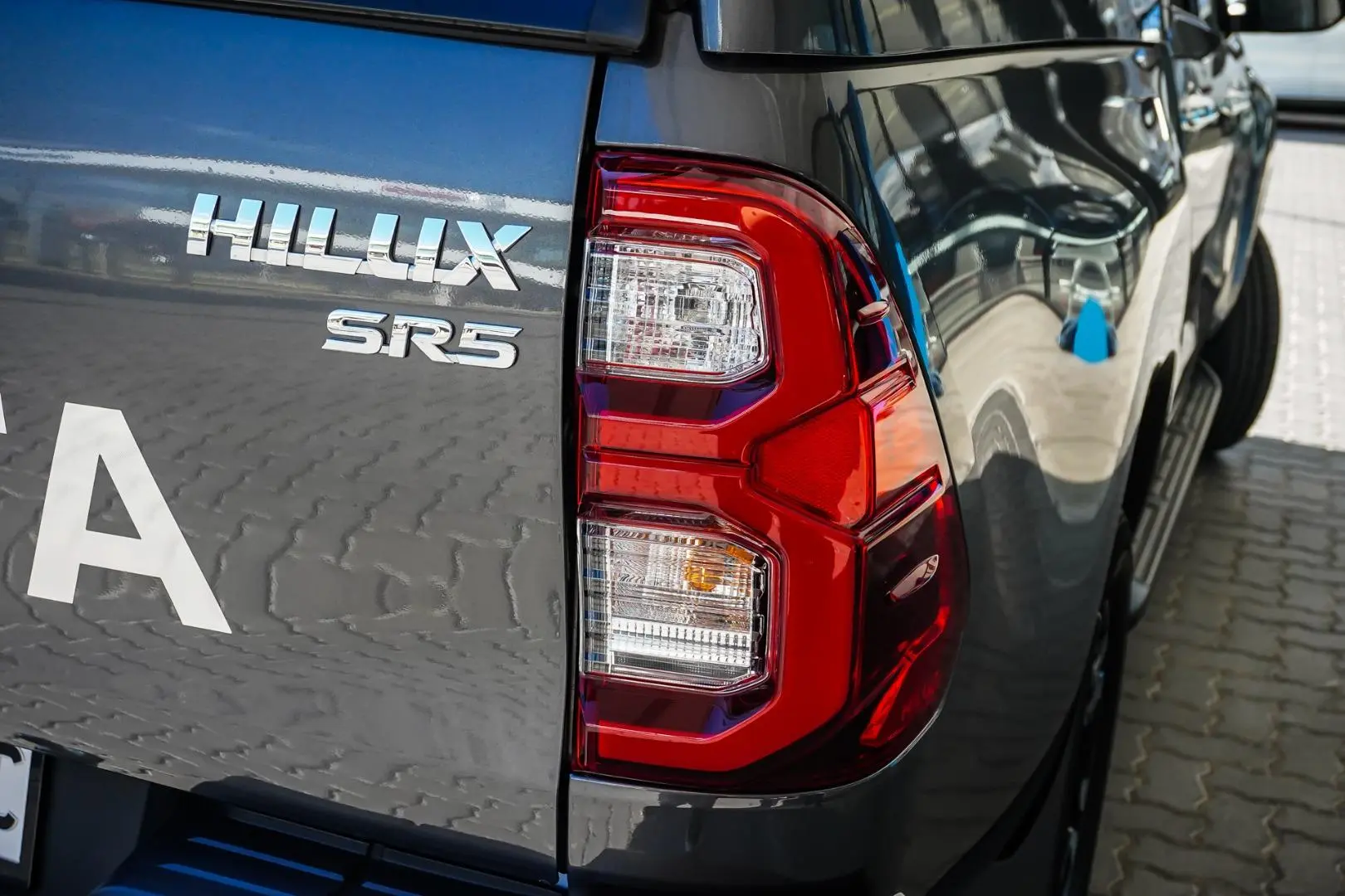 2022 Toyota Hilux Gallery Image 13