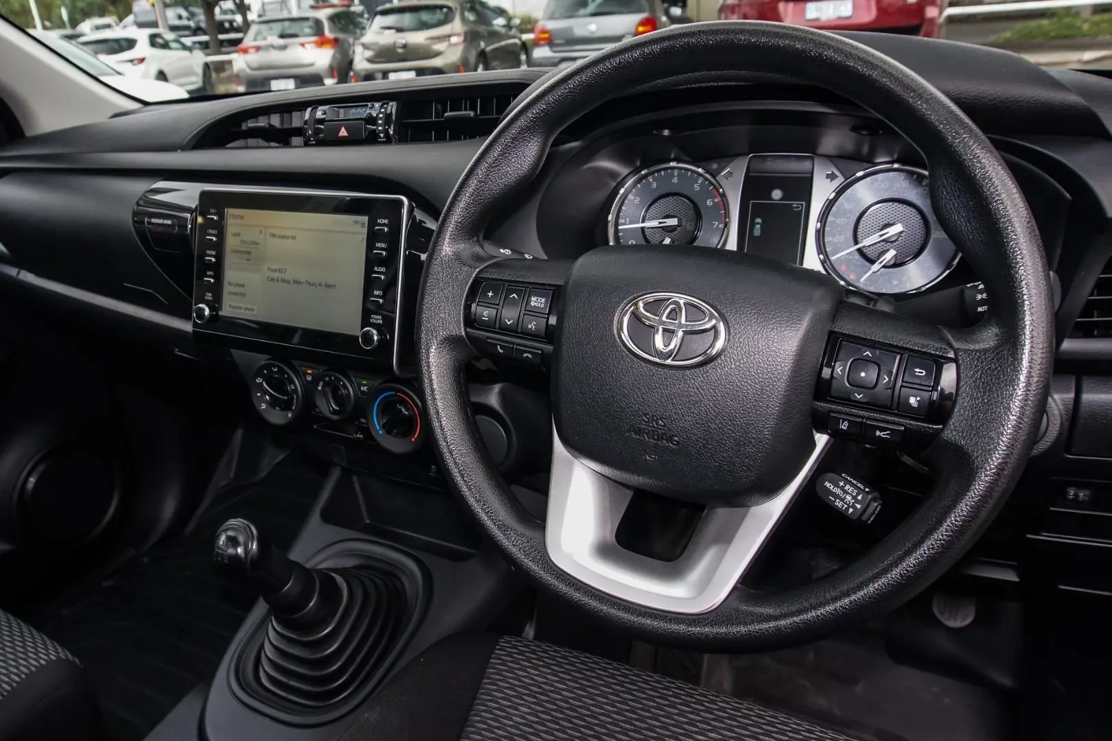 2022 Toyota Hilux Gallery Image 6