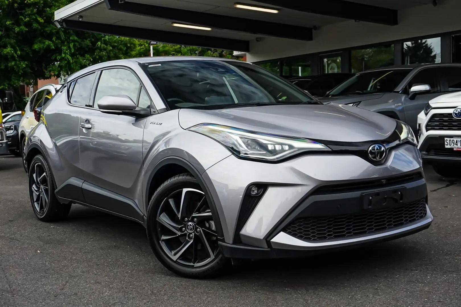 2023 Toyota C-HR Gallery Image 2