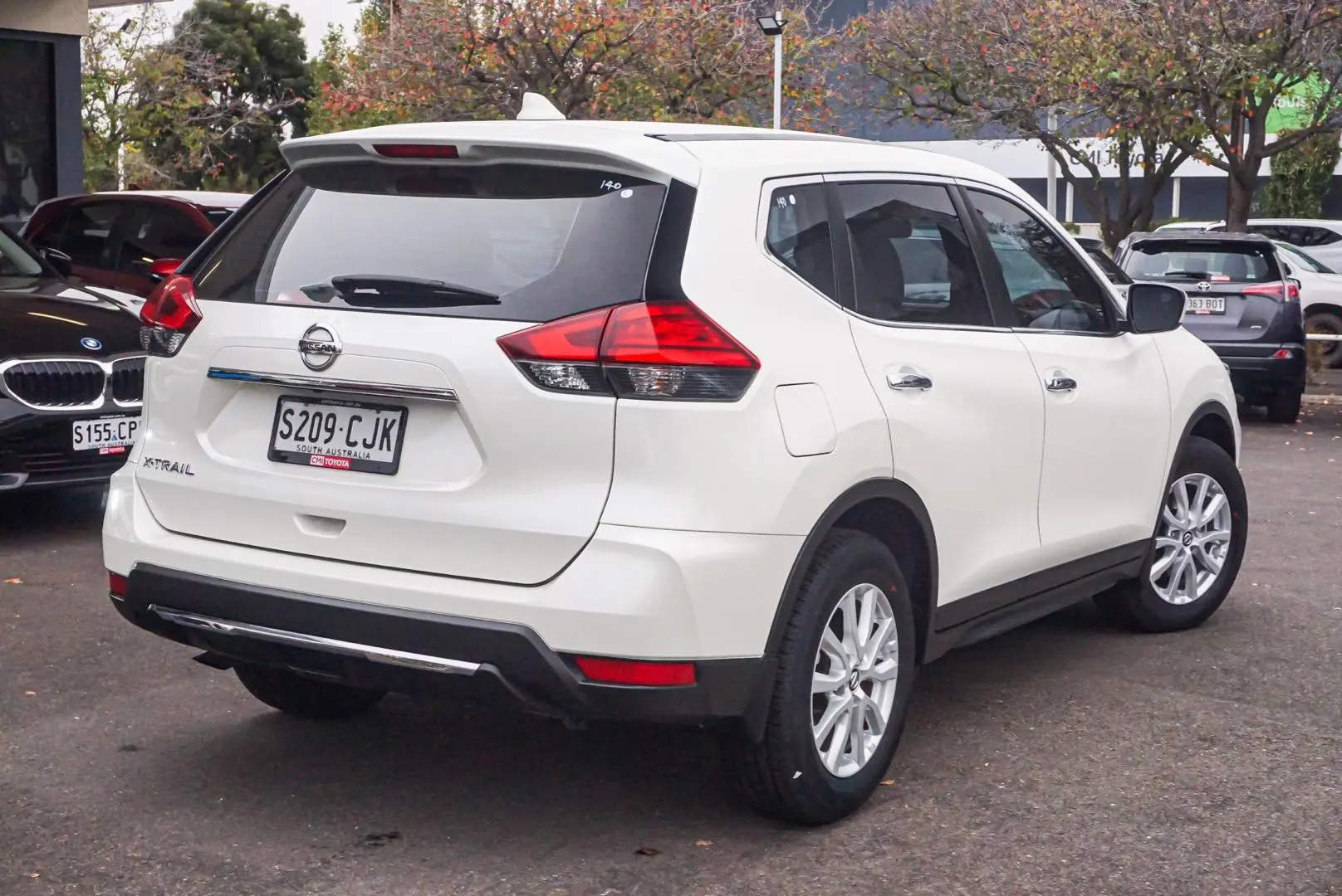 2021 Nissan X-TRAIL Gallery Image 3