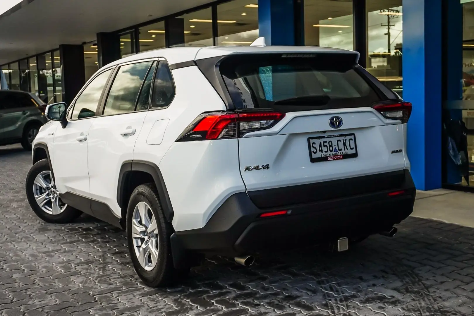 2021 Toyota RAV4 Gallery Image 3