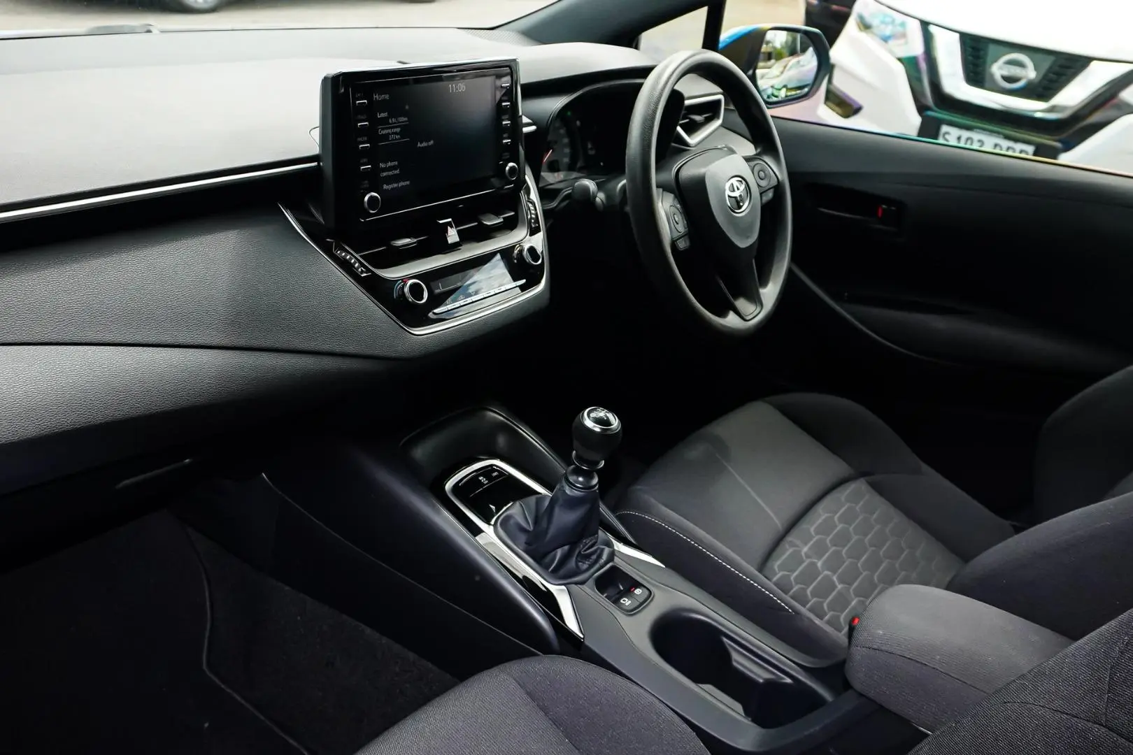 2018 Toyota Corolla Gallery Image 11