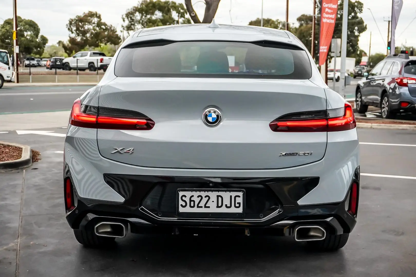 2022 BMW X4 Gallery Image 6
