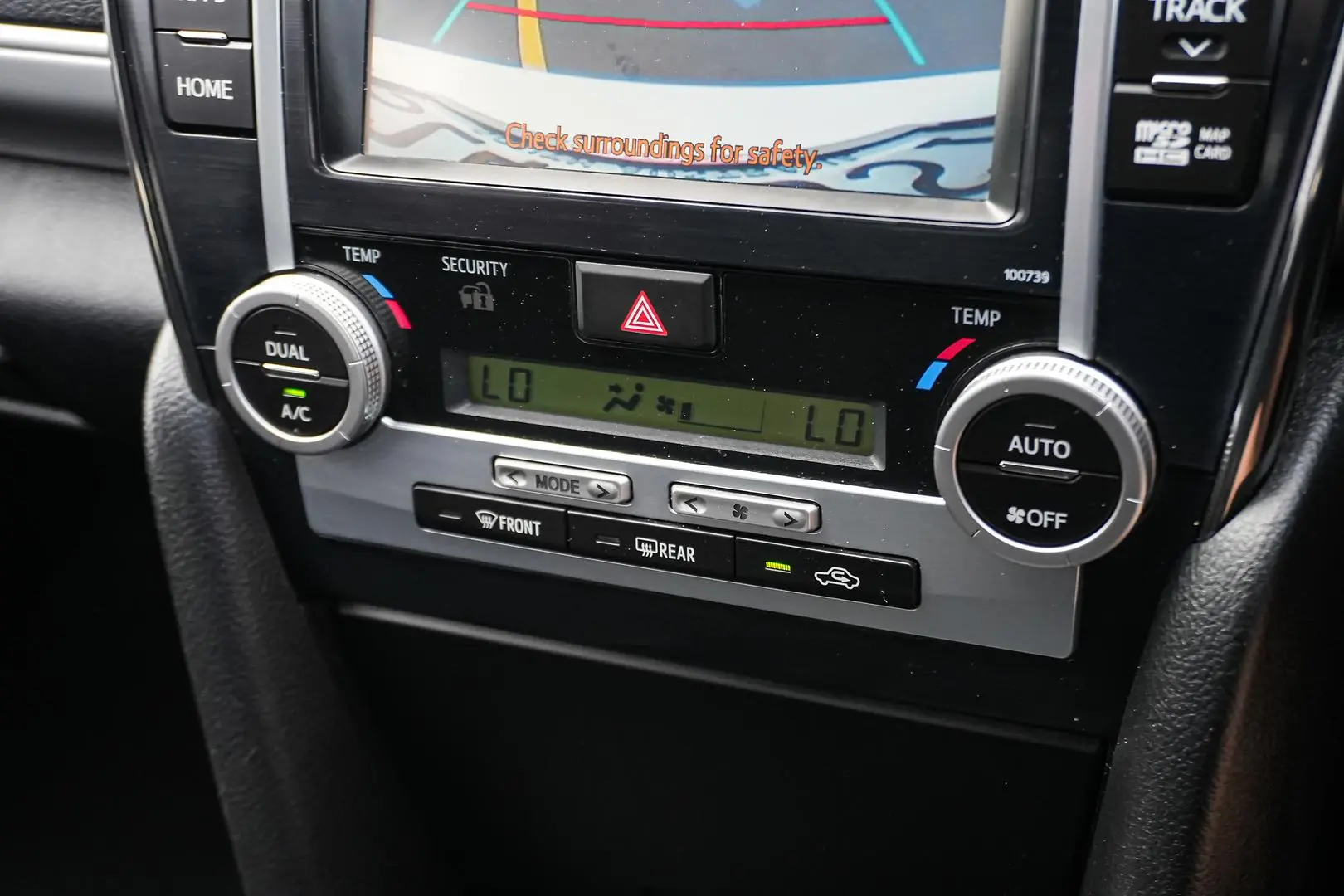 2017 Toyota Camry Gallery Image 24