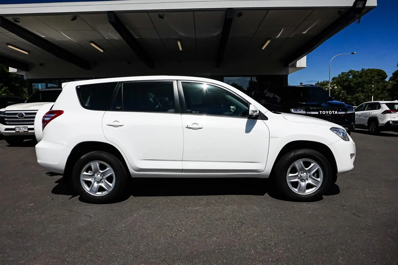 2010 Toyota RAV4 Gallery Image 4