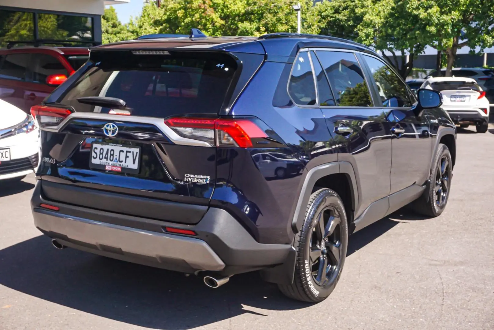 2020 Toyota Rav4 Gallery Image 2