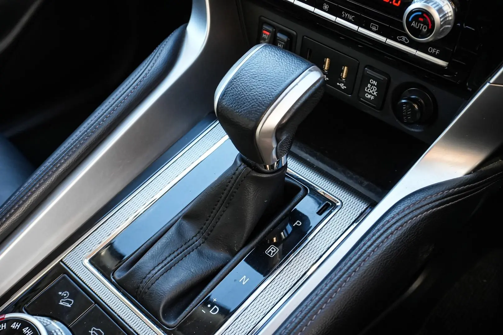 2020 Mitsubishi Pajero Sport Gallery Image 17