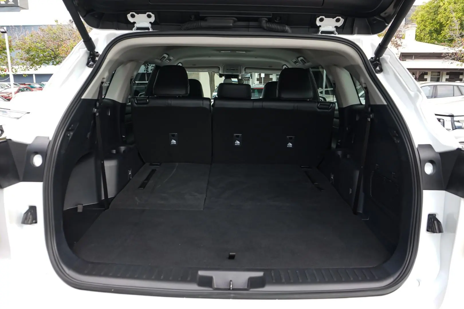 2025 Toyota Kluger Gallery Image 8