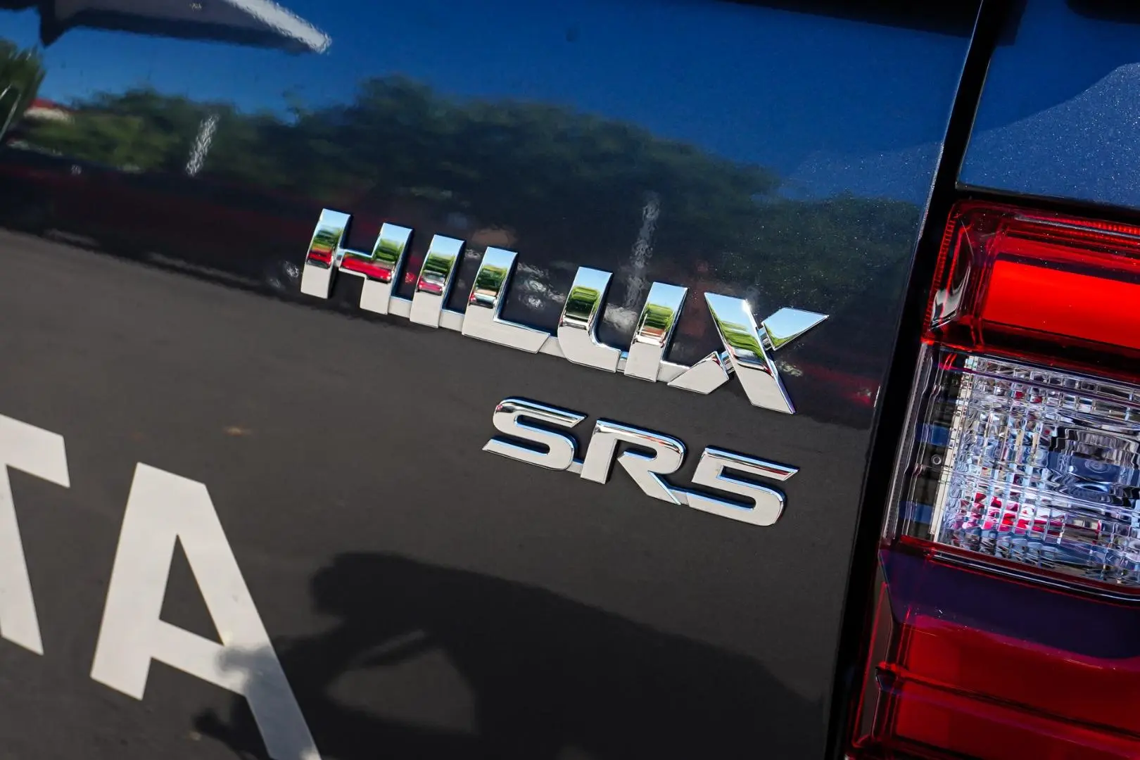 2022 Toyota Hilux Gallery Image 16