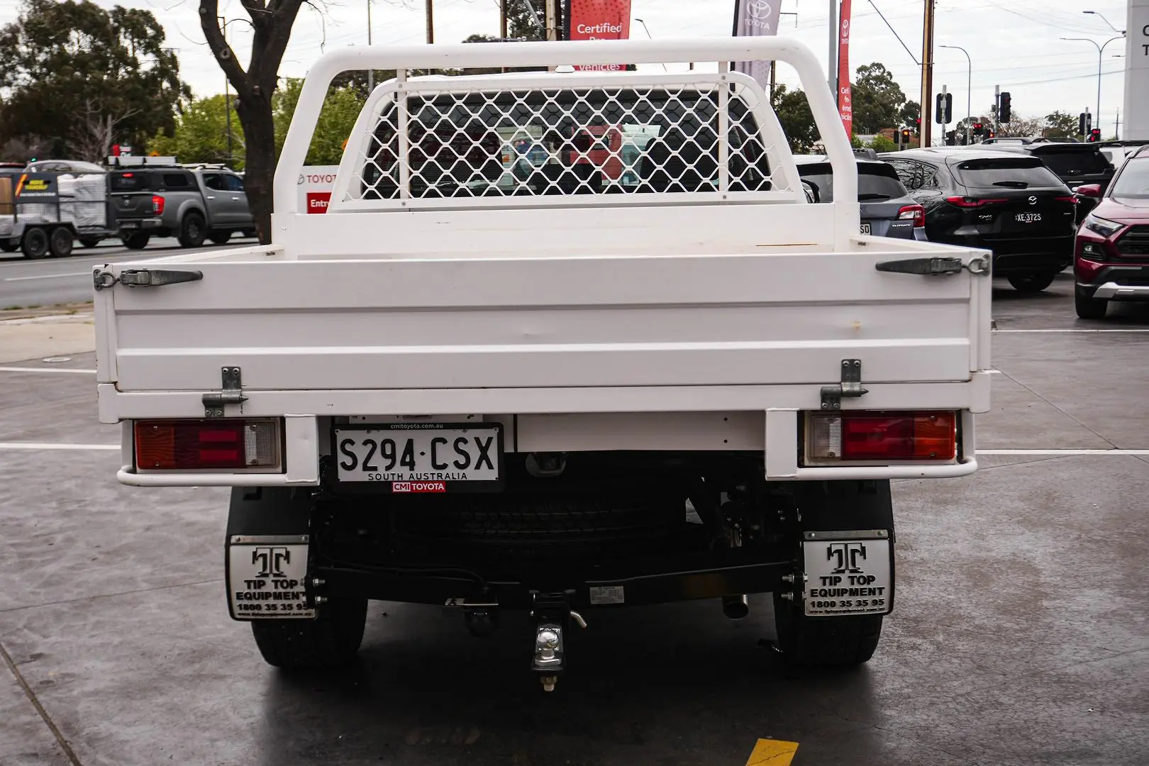 2022 Toyota Hilux Gallery Image 6