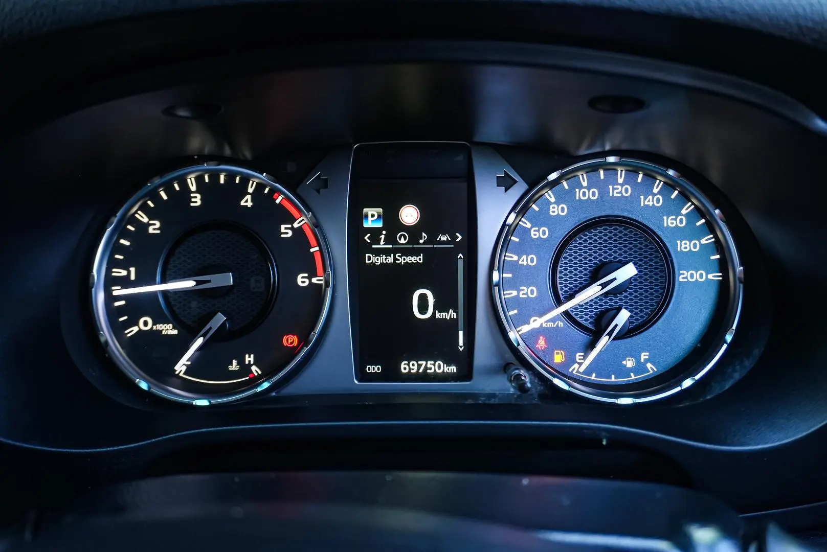 2021 Toyota Hilux Gallery Image 16