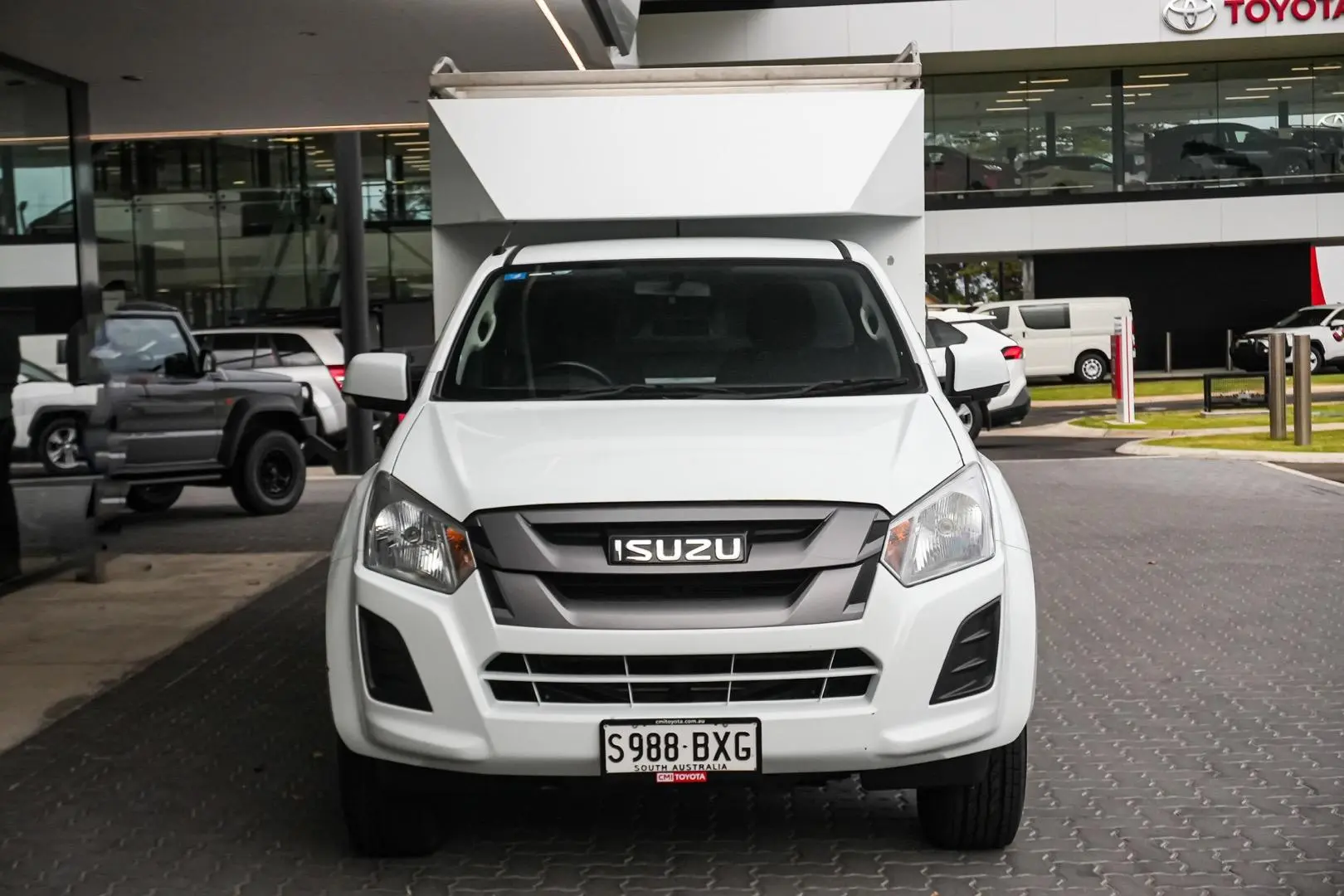 2018 Isuzu D-MAX Gallery Image 5
