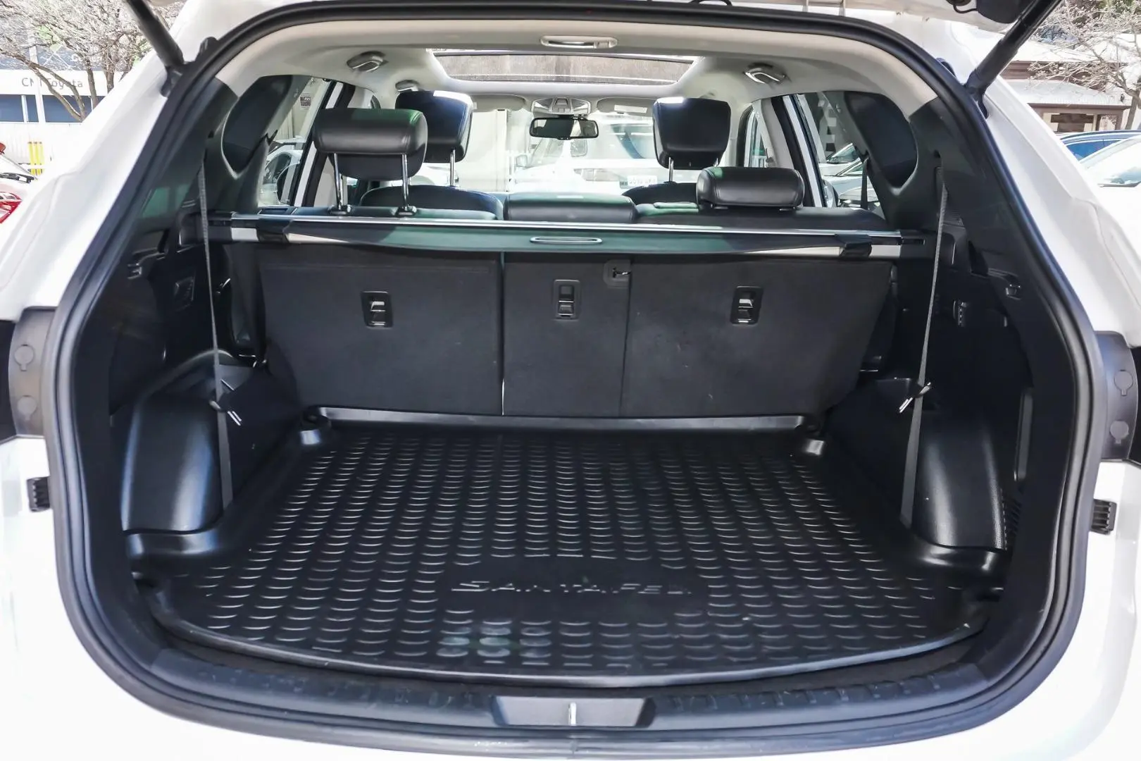 2015 Hyundai Santa Fe Gallery Image 9