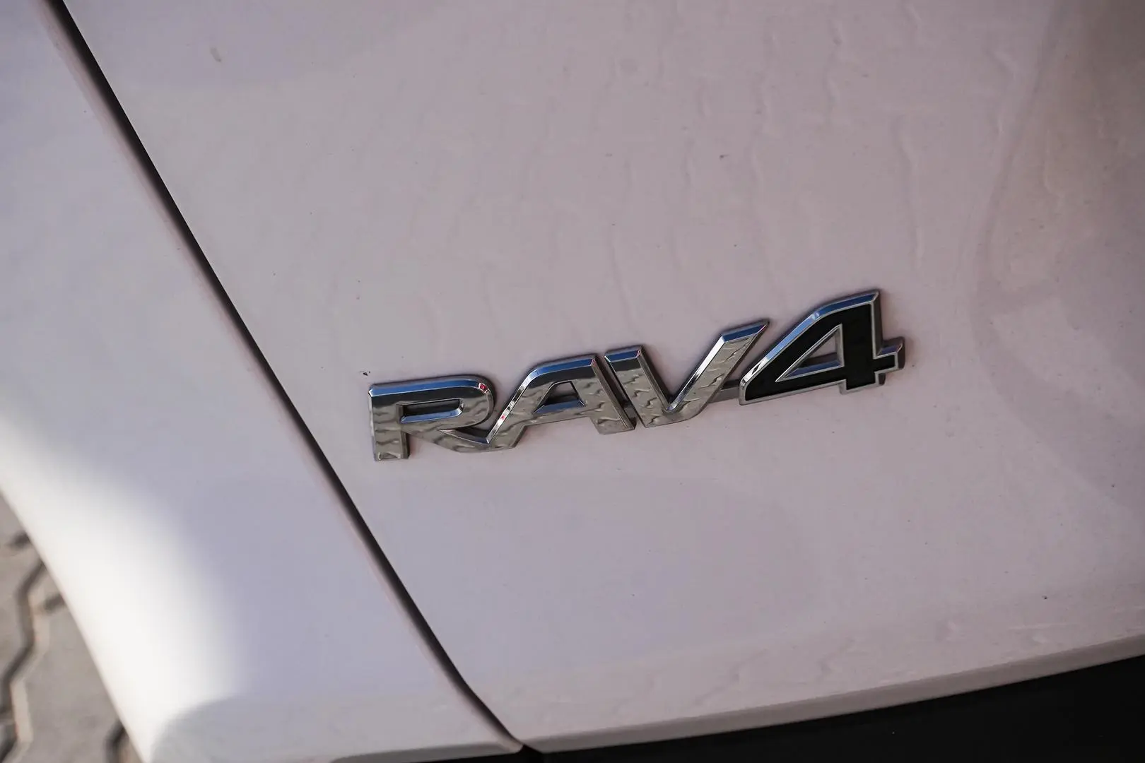 2022 Toyota RAV4 Gallery Image 9