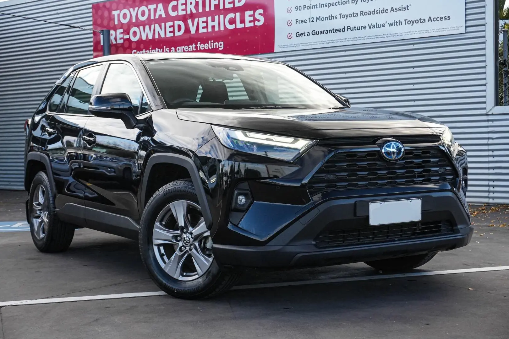 2022 Toyota RAV4 Gallery Image 2
