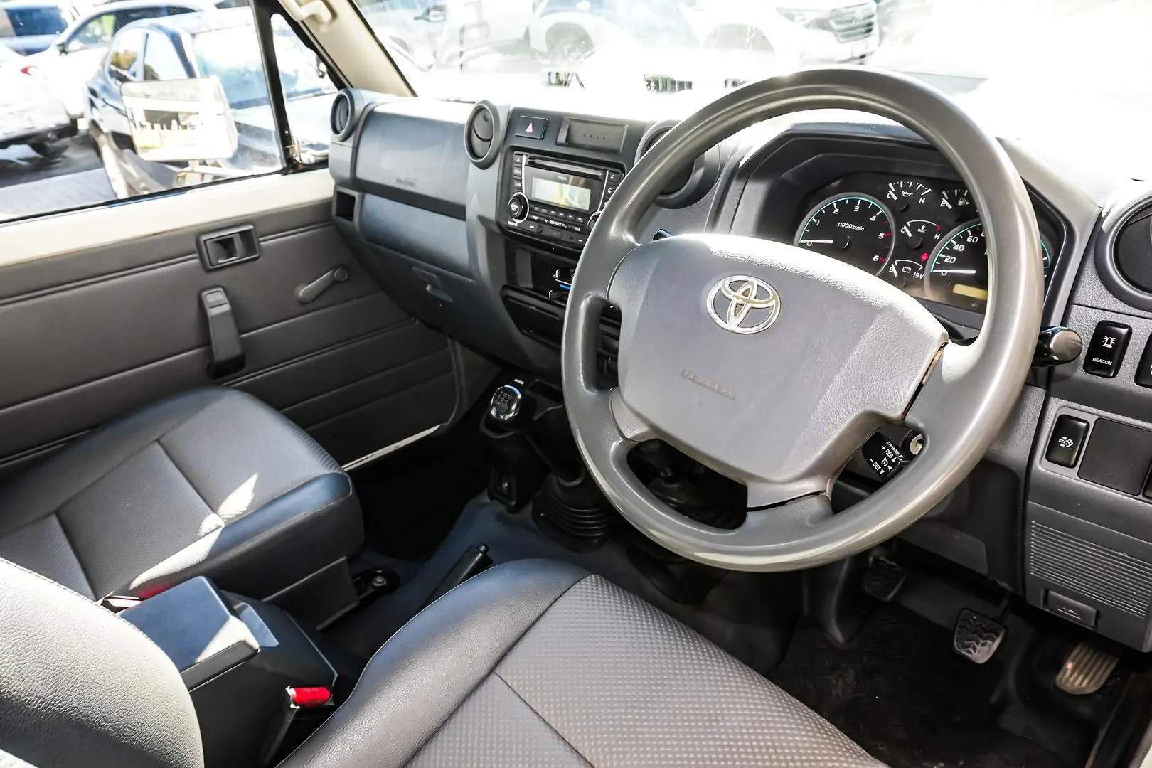 2019 Toyota Landcruiser Gallery Image 9