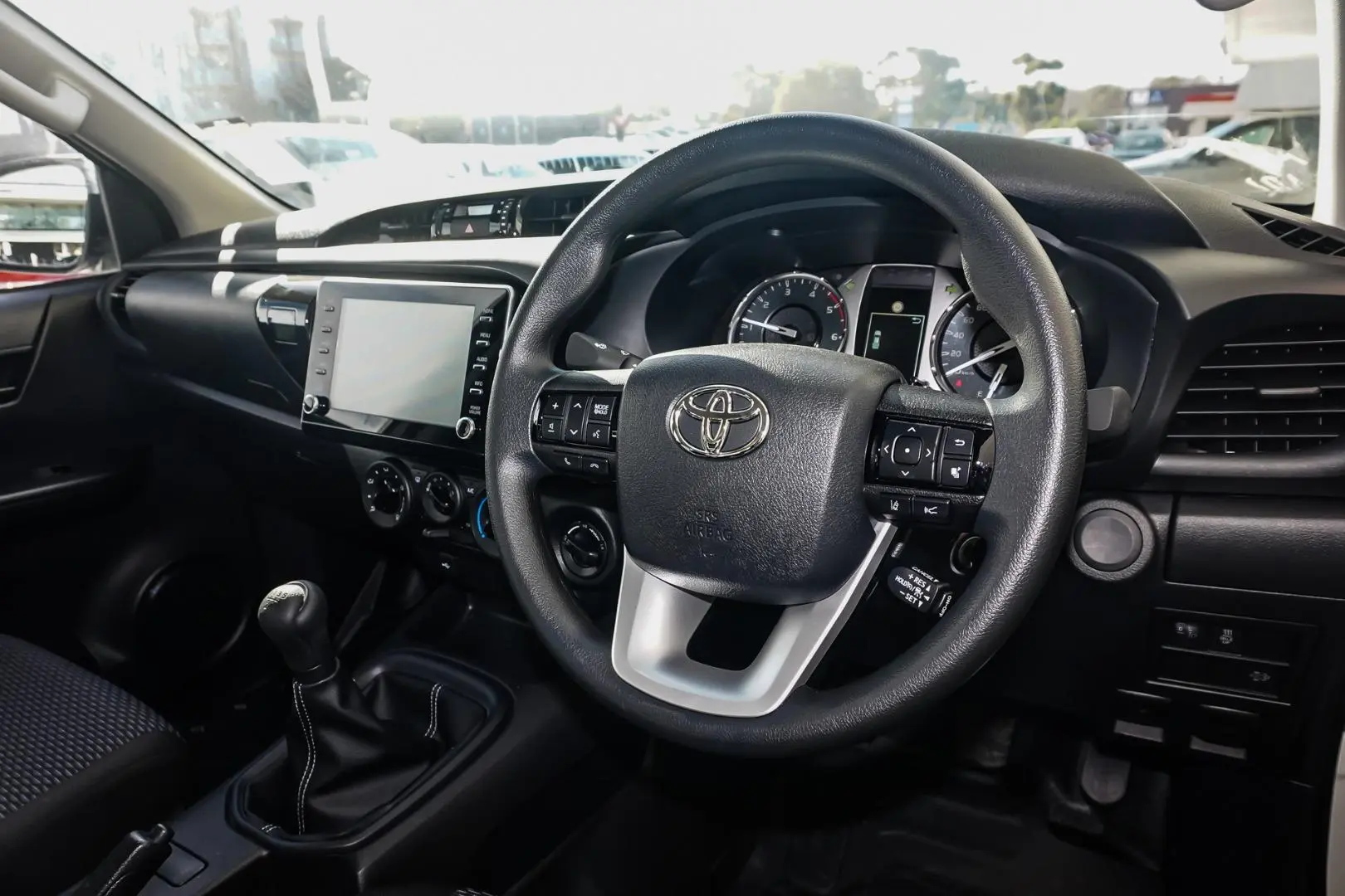 2024 Toyota Hilux Gallery Image 7