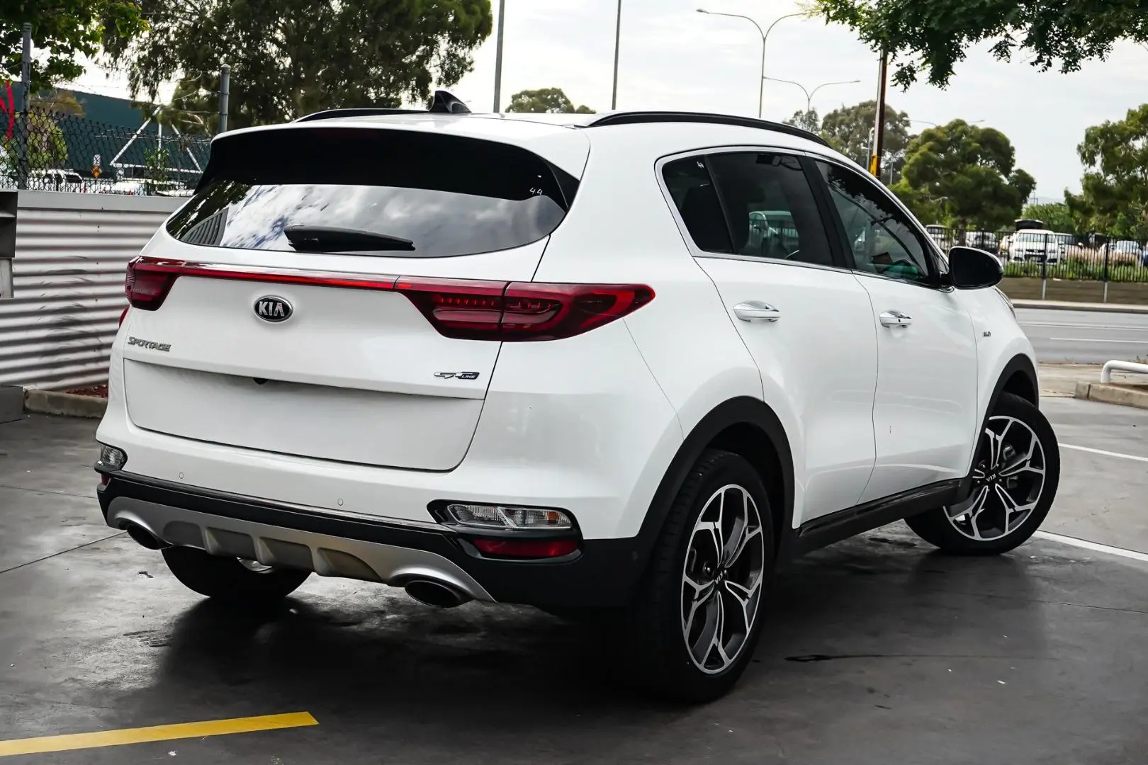 2021 Kia Sportage Gallery Image 3