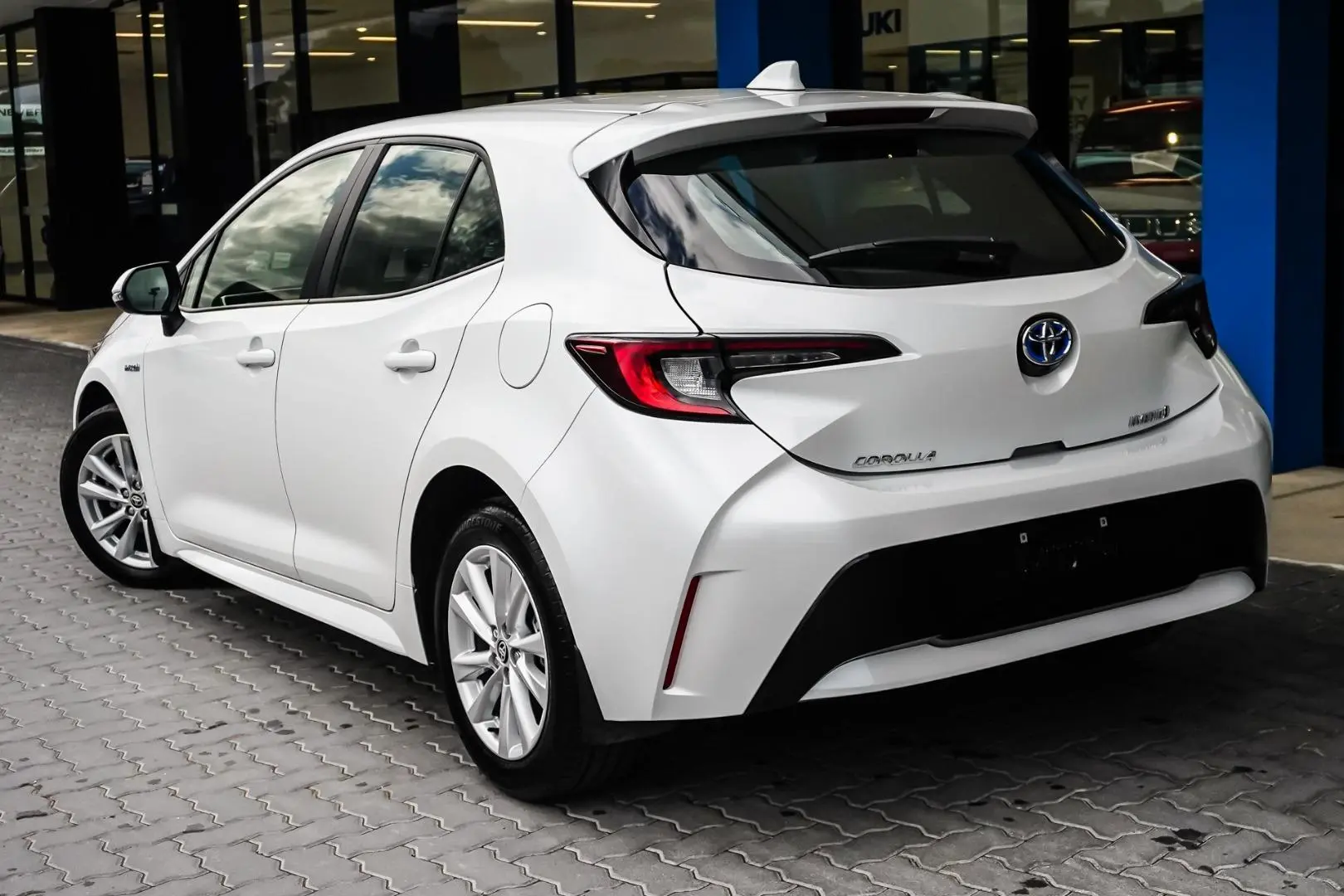 2023 Toyota Corolla Gallery Image 3
