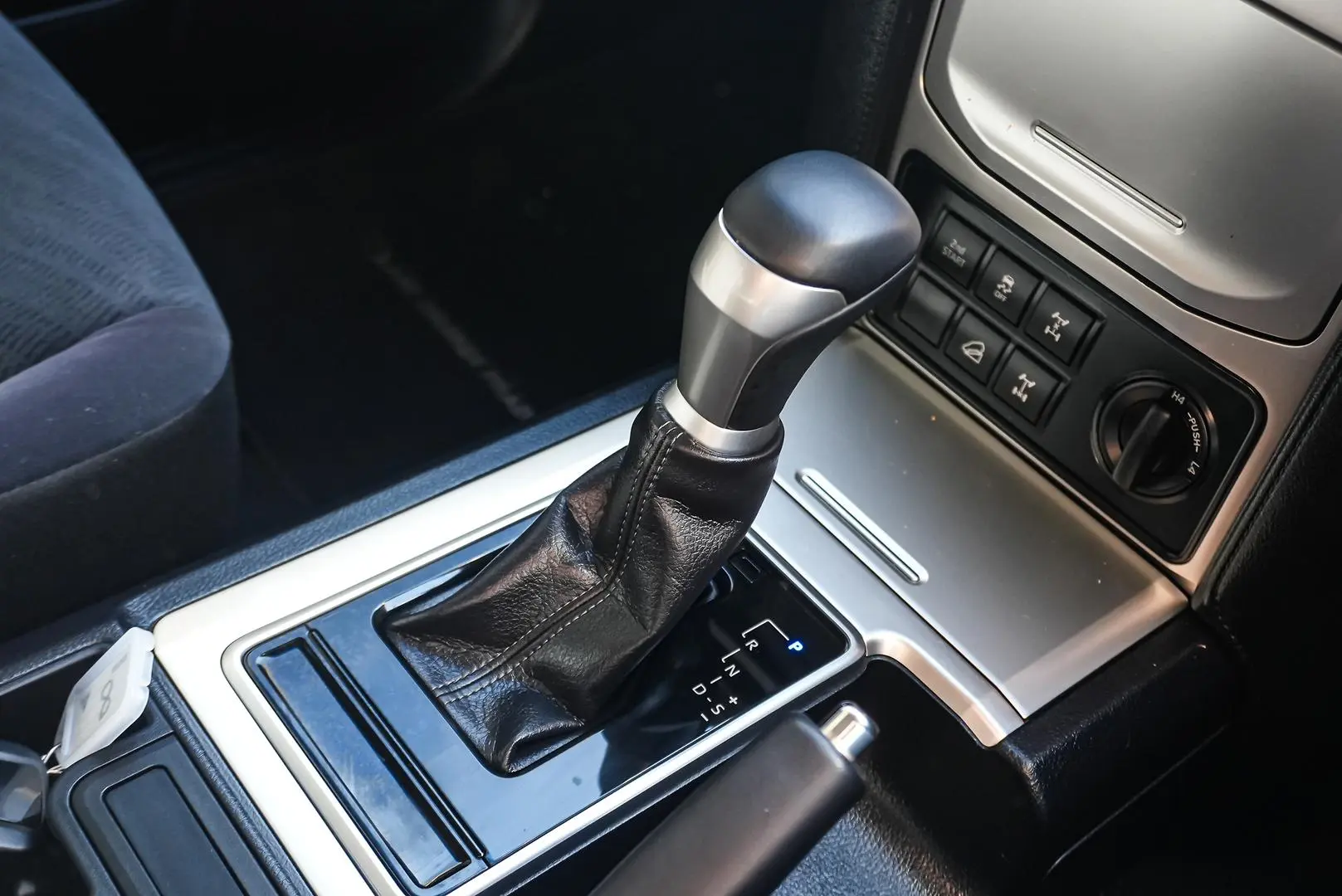 2020 Toyota Landcruiser Prado Gallery Image 16