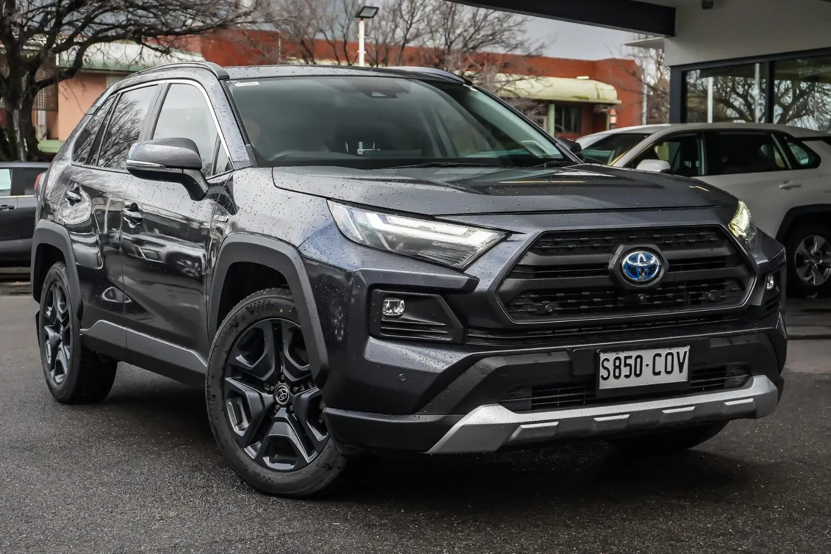 2022 Toyota RAV4 Gallery Image 2