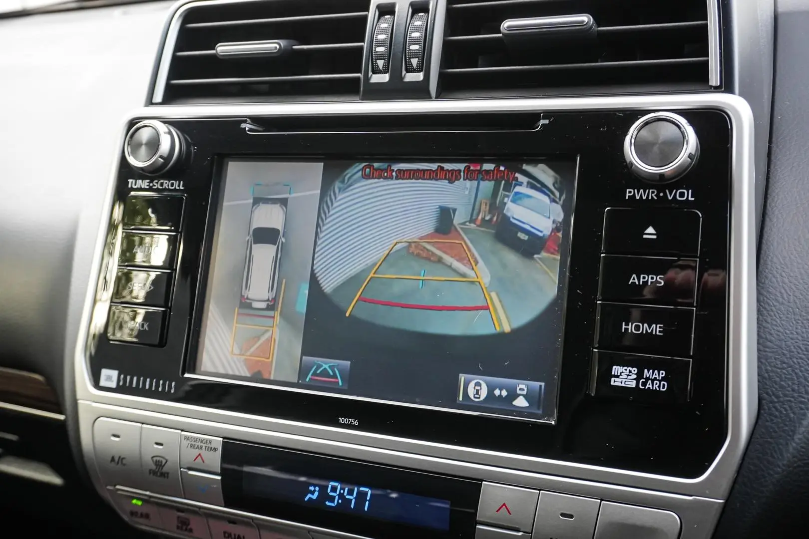 2018 Toyota Landcruiser Prado Gallery Image 22