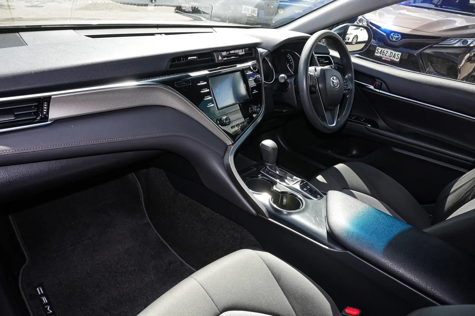 2018 Toyota Camry Gallery Image 10