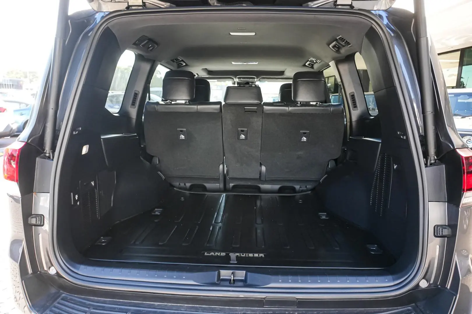 2023 Toyota Landcruiser Gallery Image 11