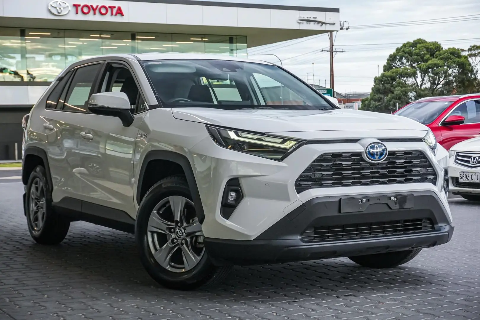 2022 Toyota RAV4 Gallery Image 2