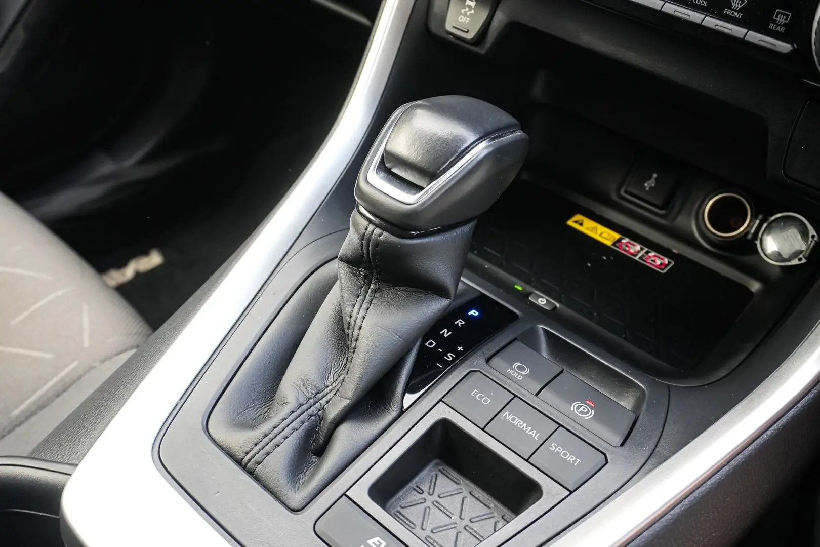 2022 Toyota RAV4 Gallery Image 19