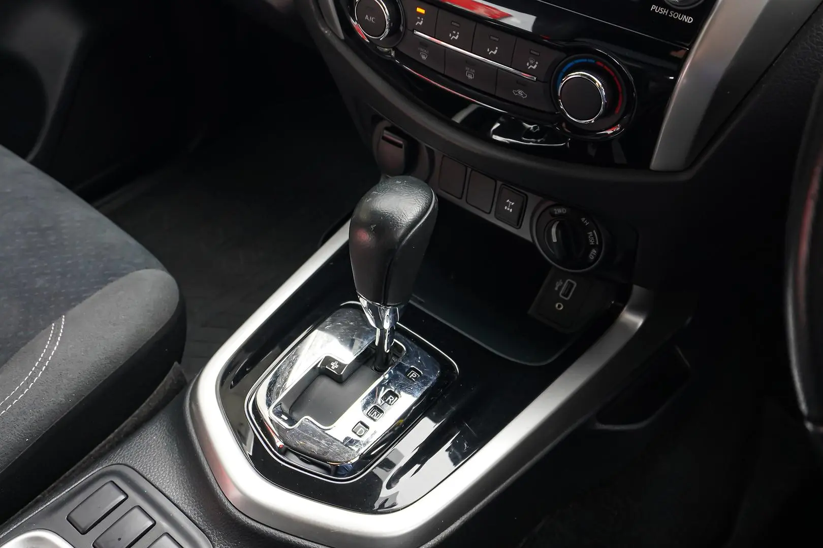 2019 Nissan Navara Gallery Image 21