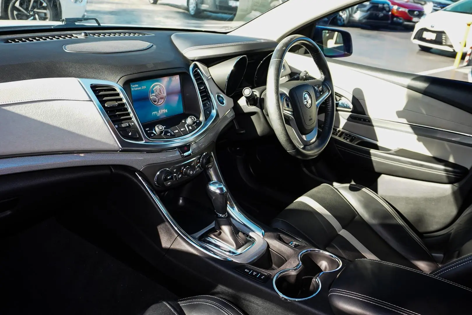 2017 Holden Calais Gallery Image 9